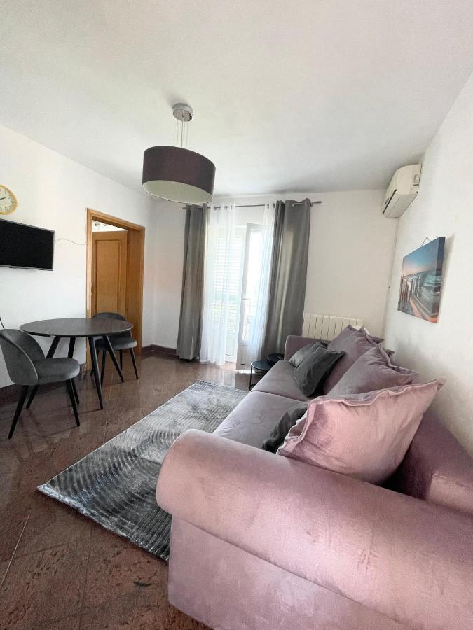 Apartments Villa Antonia Jadranovo Eksteriør billede