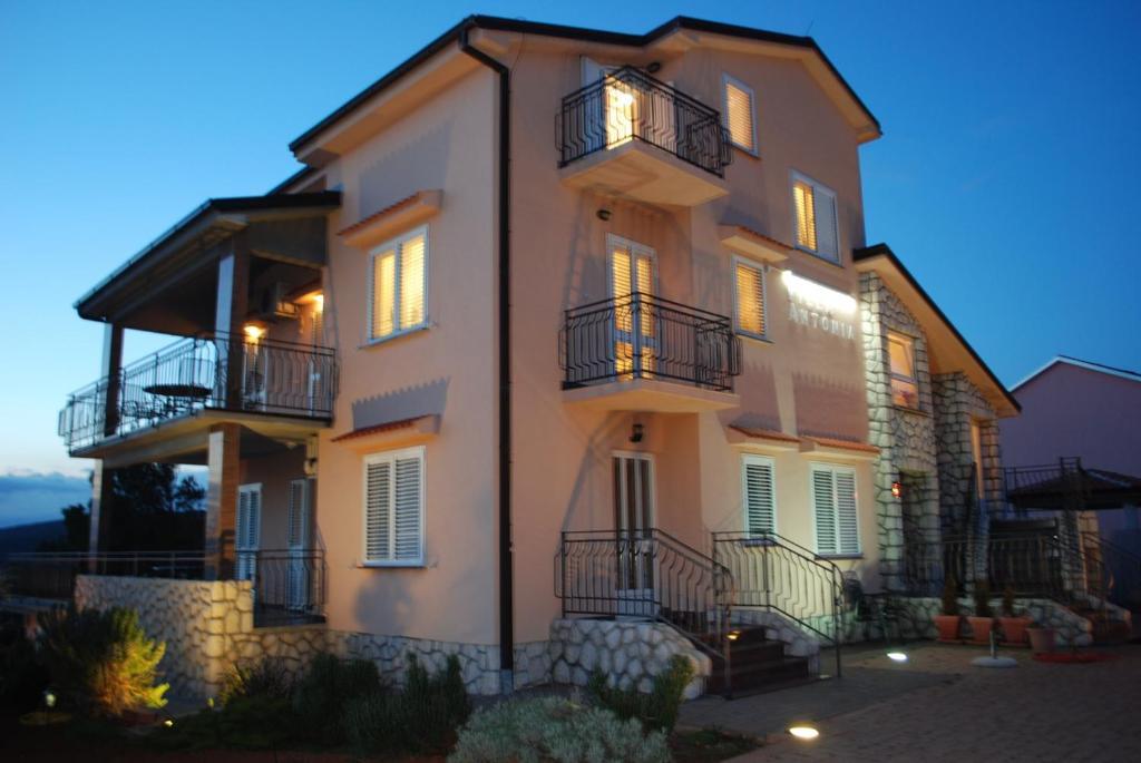 Apartments Villa Antonia Jadranovo Eksteriør billede