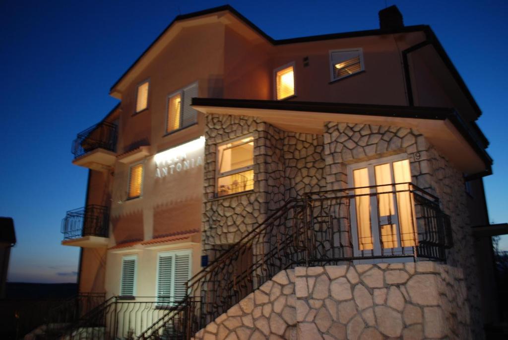 Apartments Villa Antonia Jadranovo Eksteriør billede